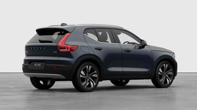 Volvo XC40 2.0 B4P Ultra Bright 5dr Auto Petrol Estate - Image 2